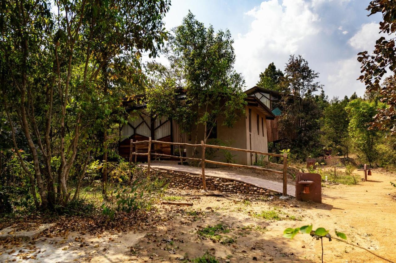 Kanha Jungle Camp Zewnętrze zdjęcie